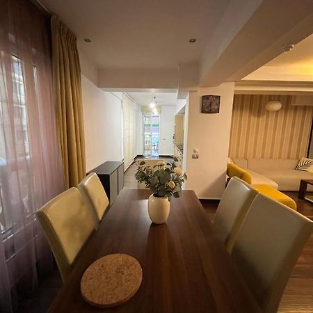 Large 2 Bedroom Apartment Soseaua Nordului Bukarest Kültér fotó