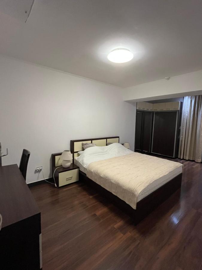 Large 2 Bedroom Apartment Soseaua Nordului Bukarest Kültér fotó
