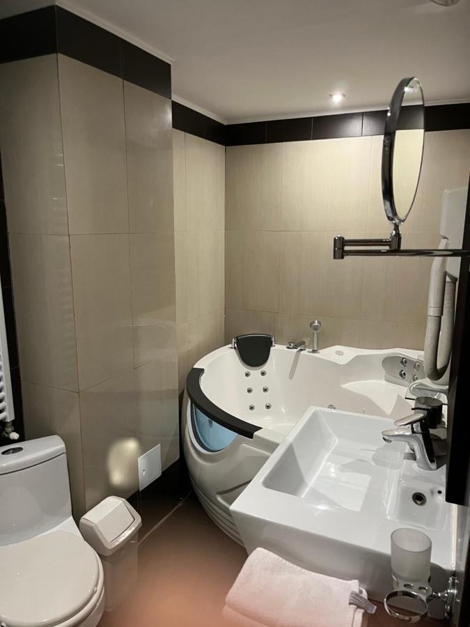 Large 2 Bedroom Apartment Soseaua Nordului Bukarest Kültér fotó