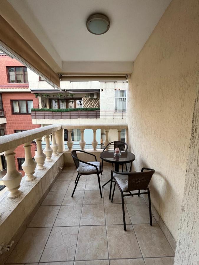 Large 2 Bedroom Apartment Soseaua Nordului Bukarest Kültér fotó